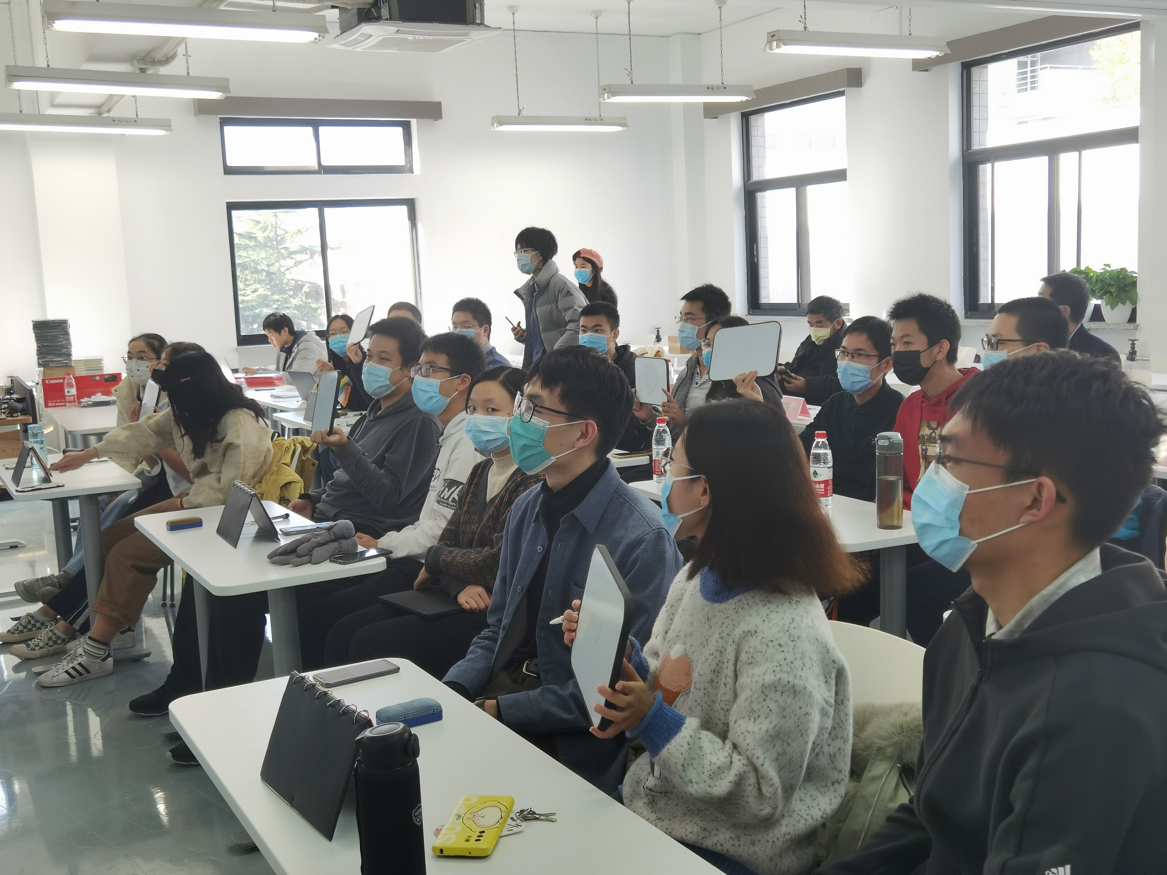 《20211121-红烛新火 | 乐竞首页第二十三届大学生人文知识竞赛圆满落幕-文素基地-竞赛现场》.jpg