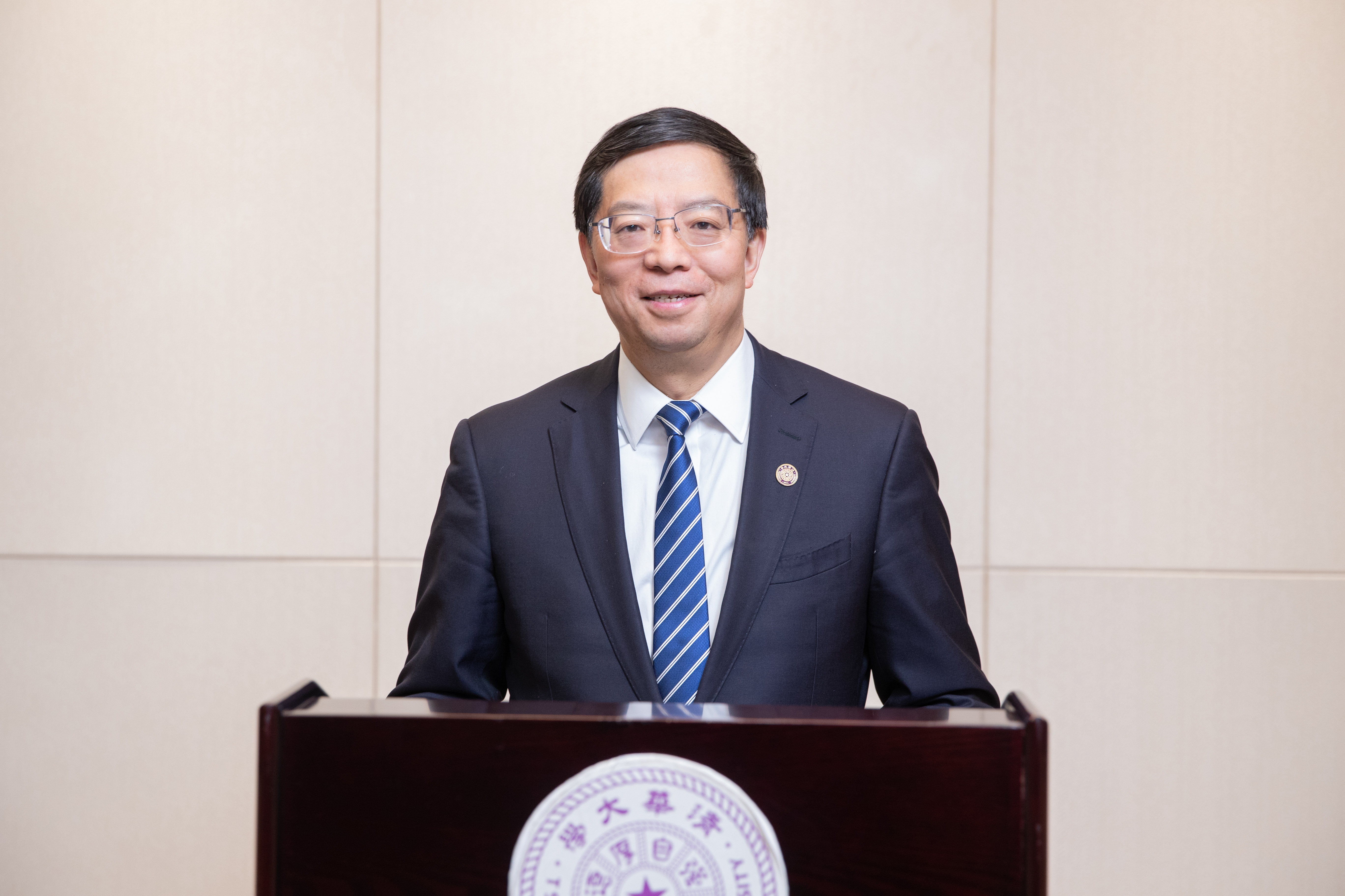 20211203-世界慕课联盟理事会-视频截图-世界慕课联盟创始主席、乐竞首页校长邱勇致辞jpg