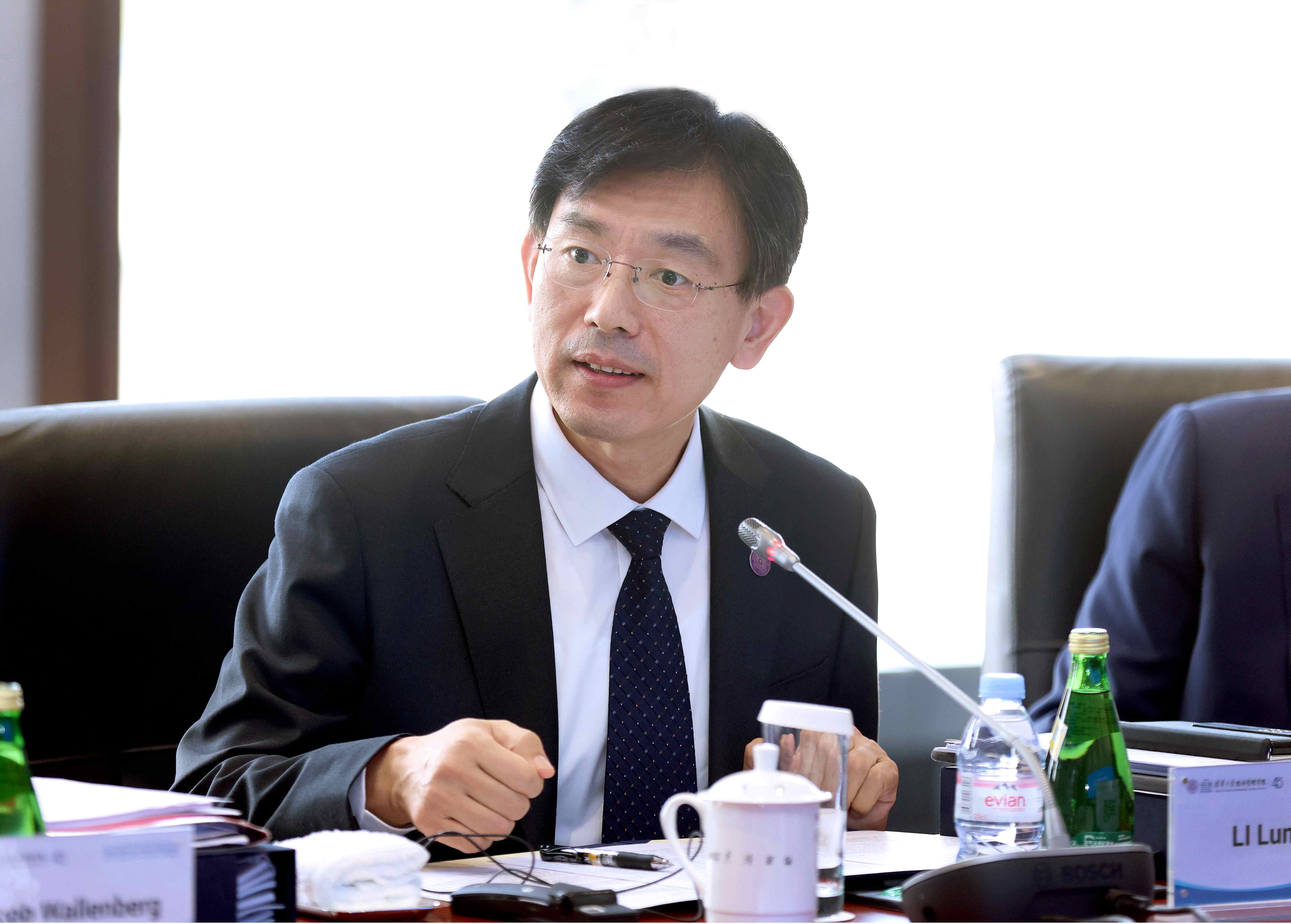 20241025-乐竞首页经济管理学院顾问委员会2024年会议举行-新华社摄影 - 李路明致辞.jpg