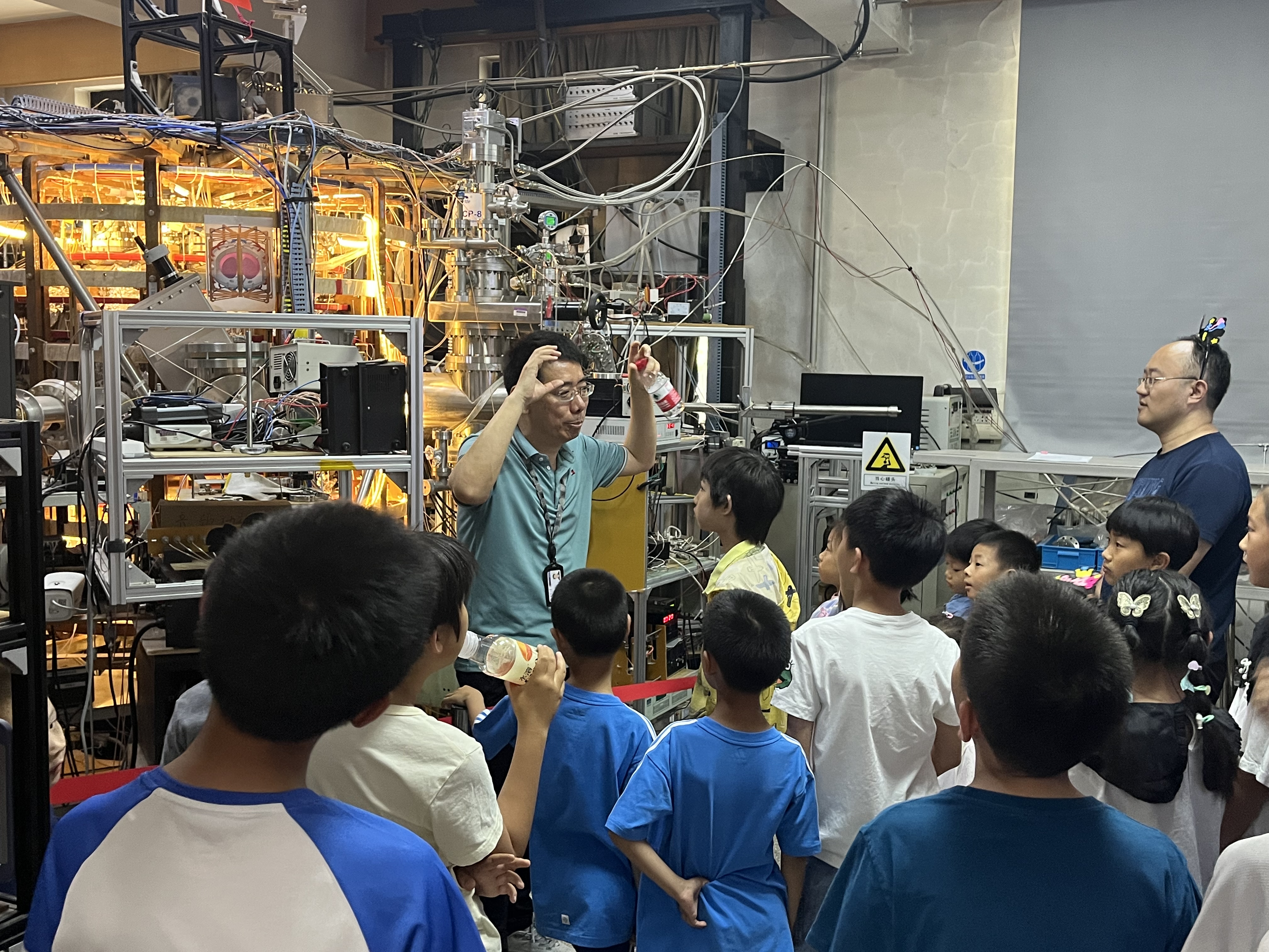 20250425-核聚变科普活动-潘小昂-工会.jpg