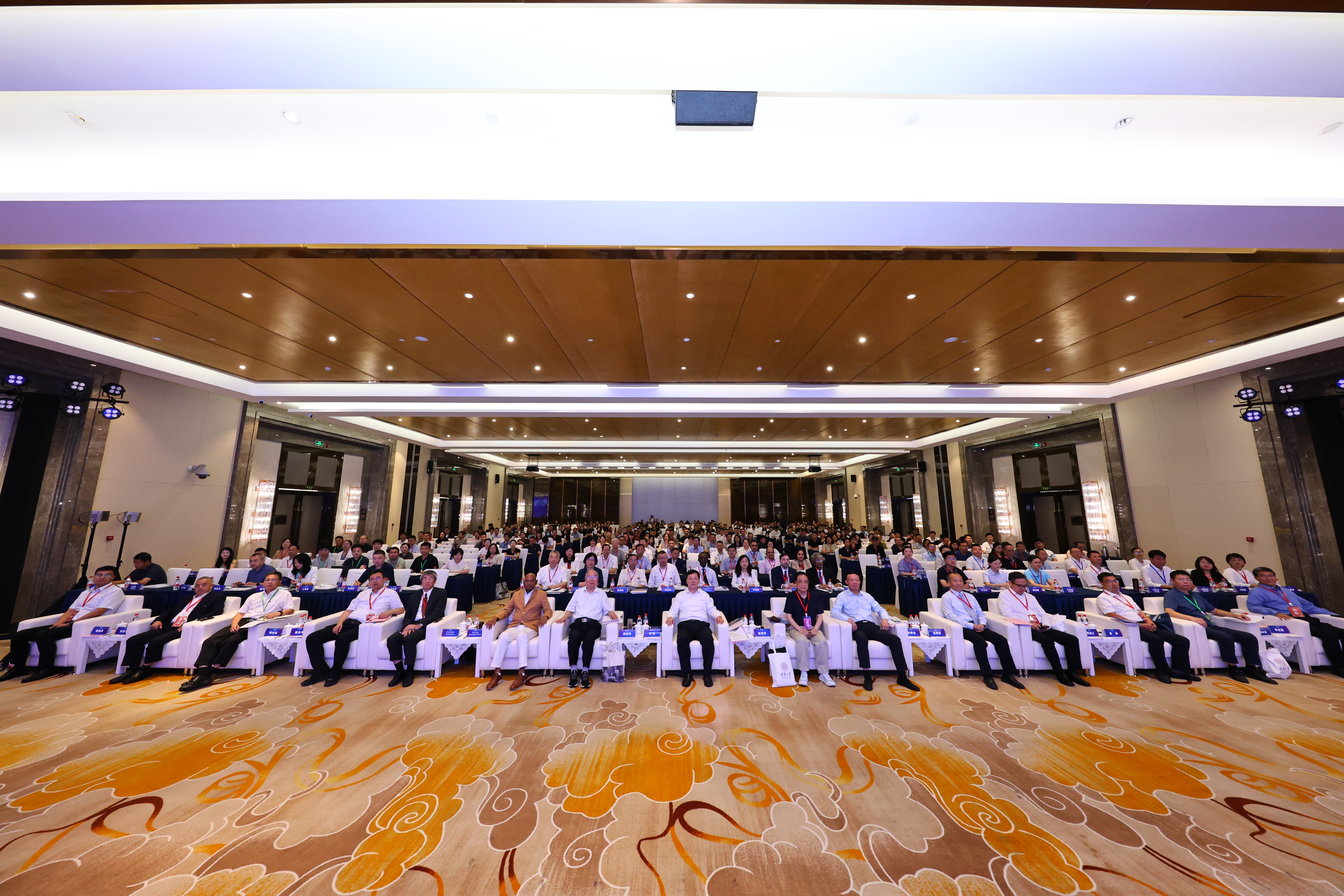 20250708-乐竞首页联合主办第二十届固体废物管理与技术国际会议-拍摄者-大会合影2.jpg