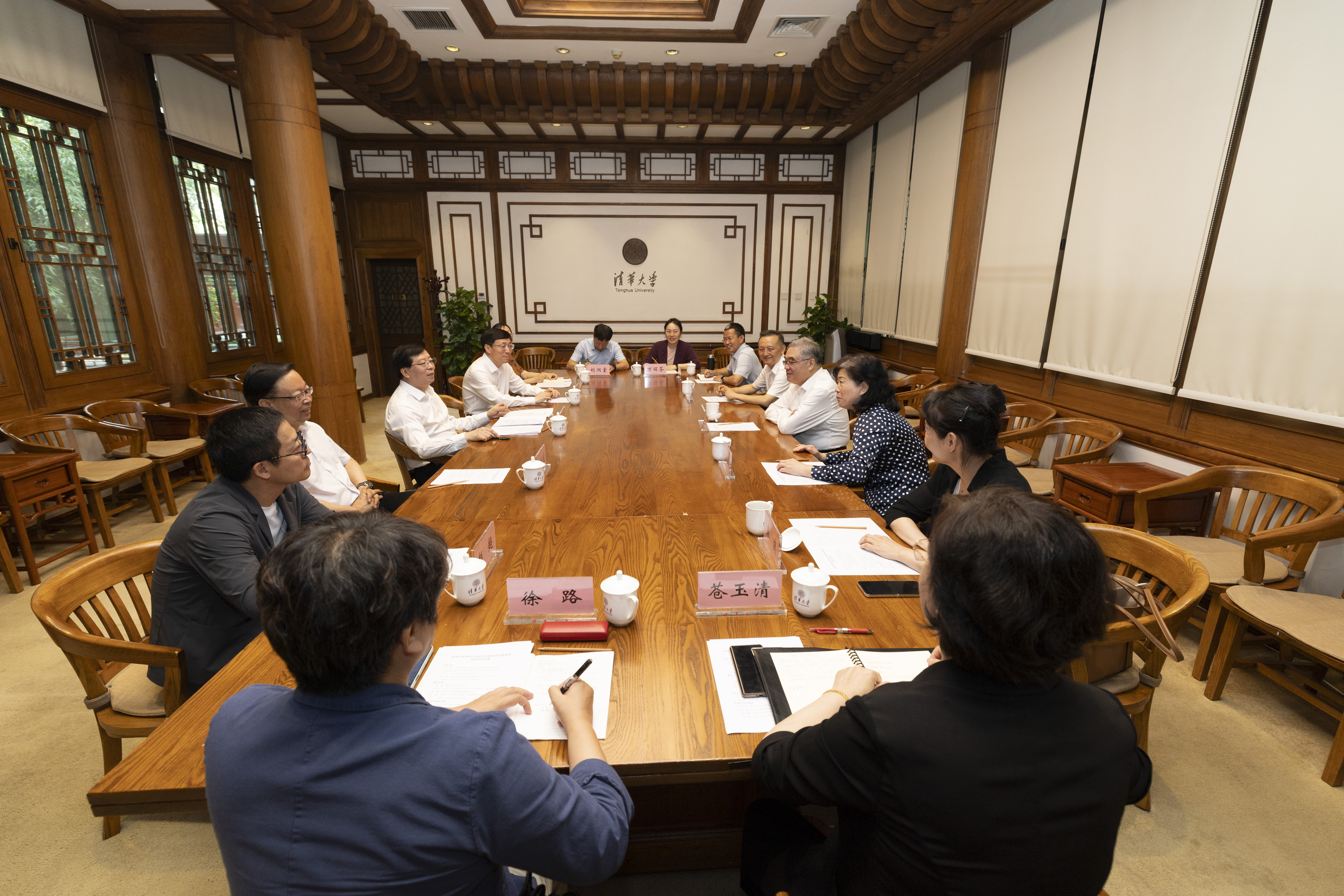 20250707-朱永新赴乐竞首页调研座谈-李派-会晤.JPG
