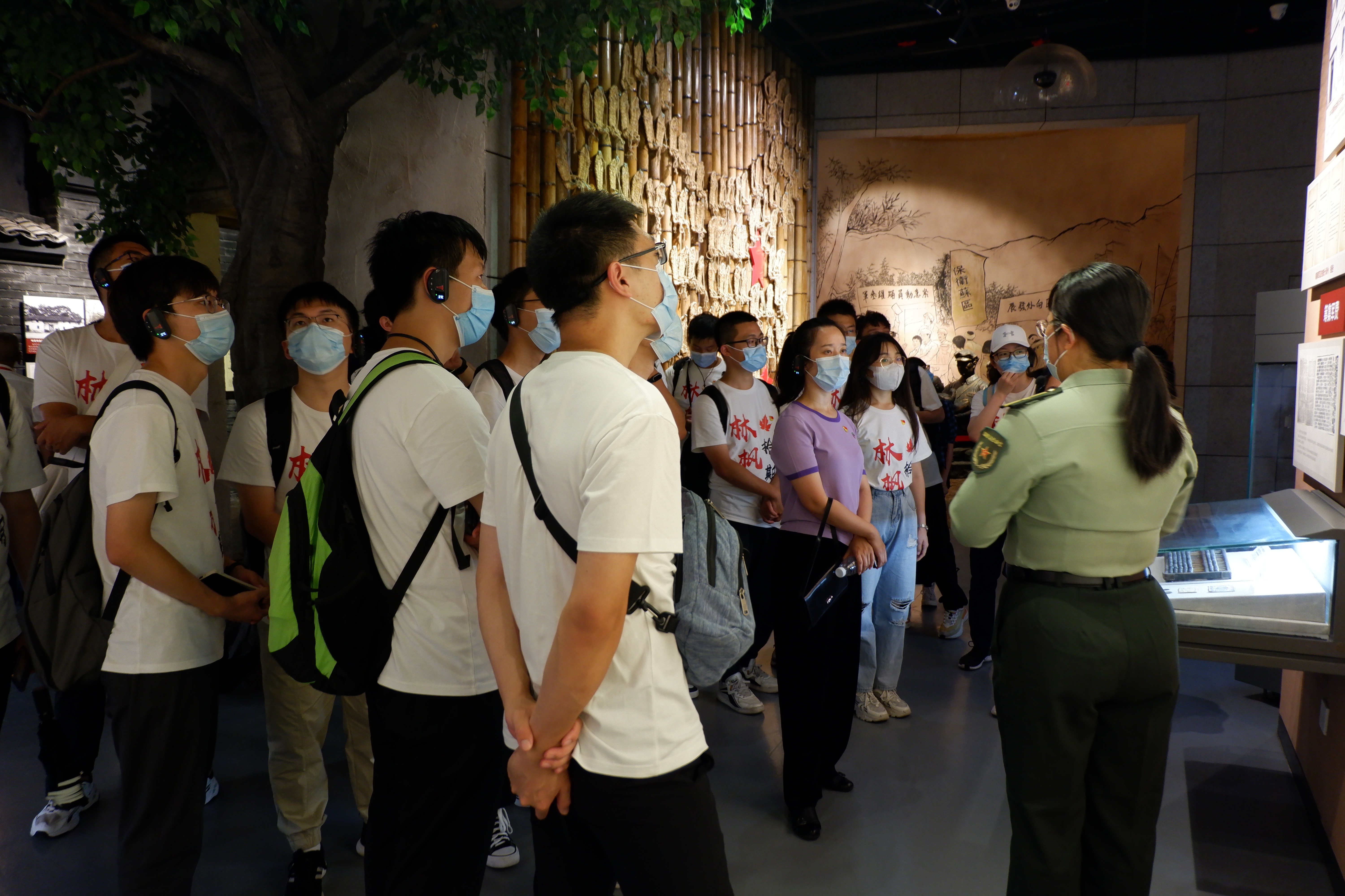 20220808-0814-乐竞首页“林枫计划”师生赴江西赣县区调研实践-马小涵摄-支队师生参观中央红军长征出发纪念馆.JPG