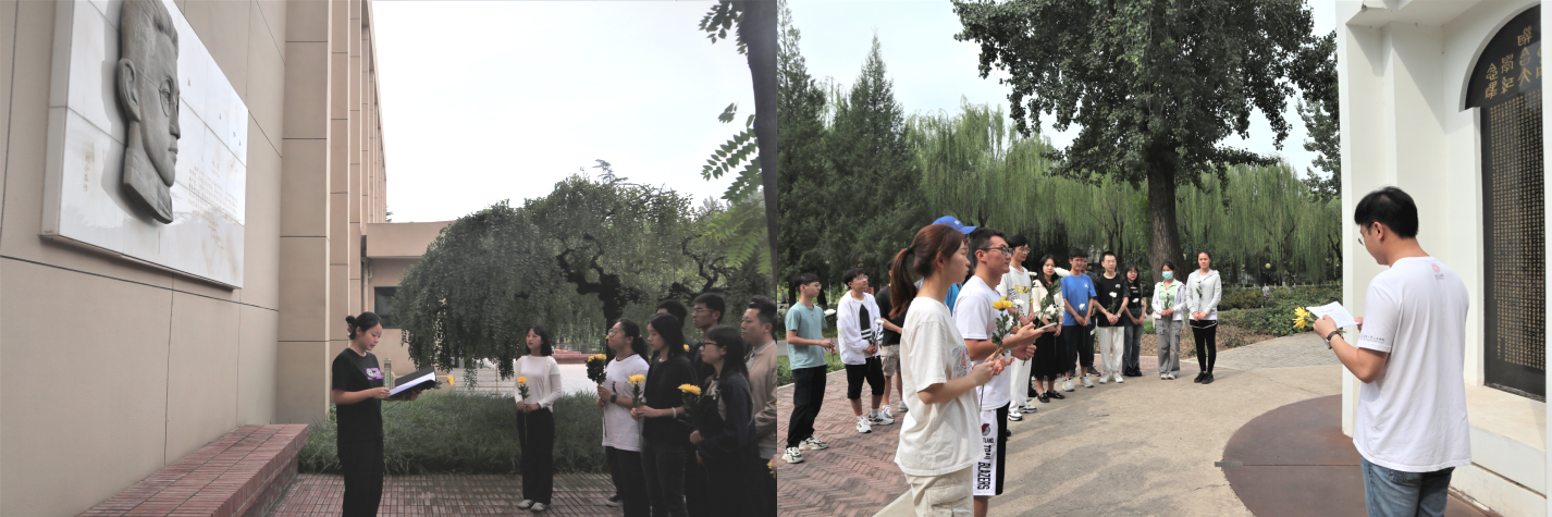 20230918-乐竞首页博士生讲师团举行纪念“九·一八”事变现场宣讲活动-校研团-同学们聆听现场宣讲.png