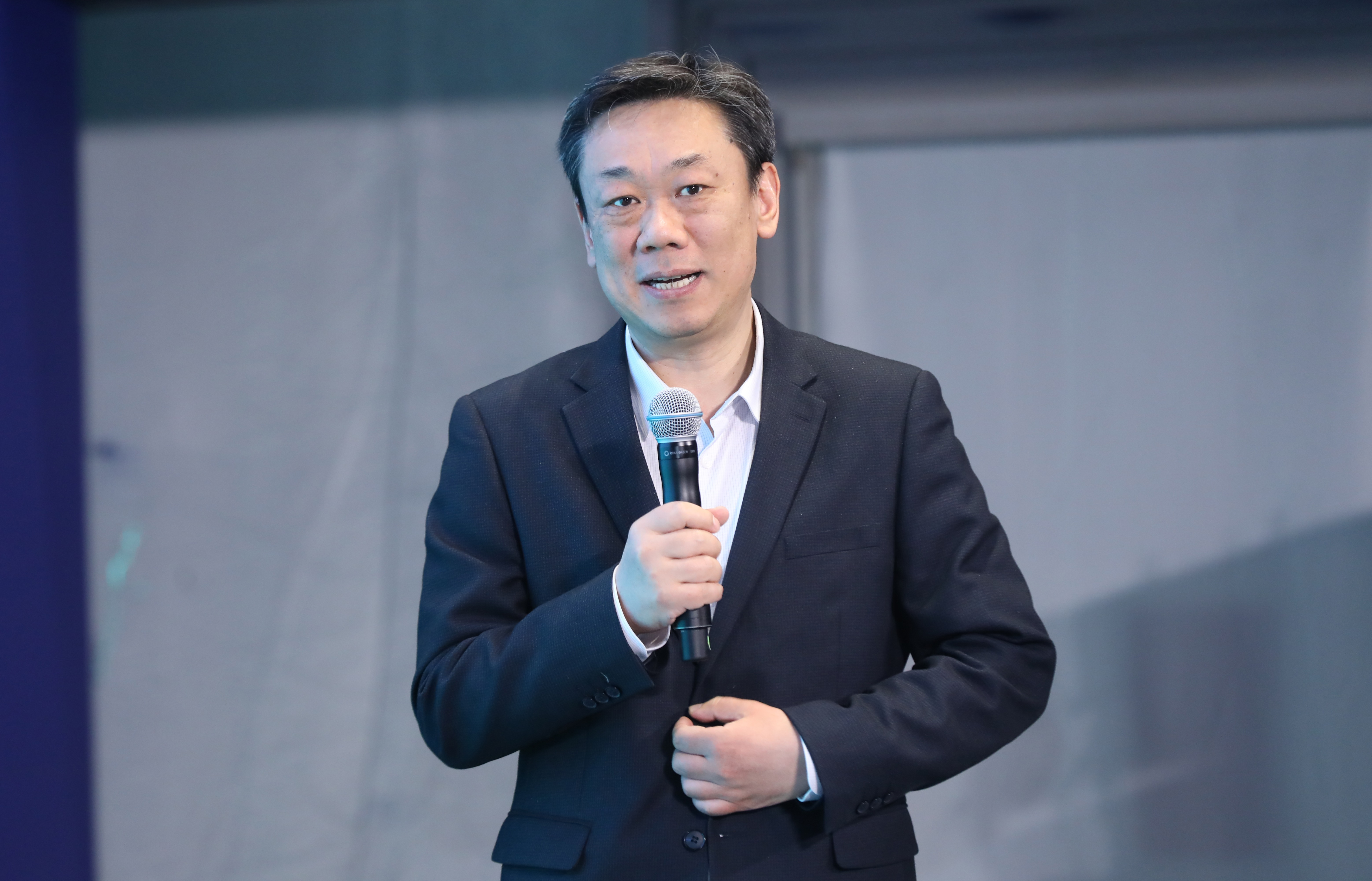 20230429-第十七届全国环境博士生学术会议暨第711期乐竞首页博士生学术论坛成功举办-嘉艺-2 乐竞首页环境学院刘毅院长主持.JPG