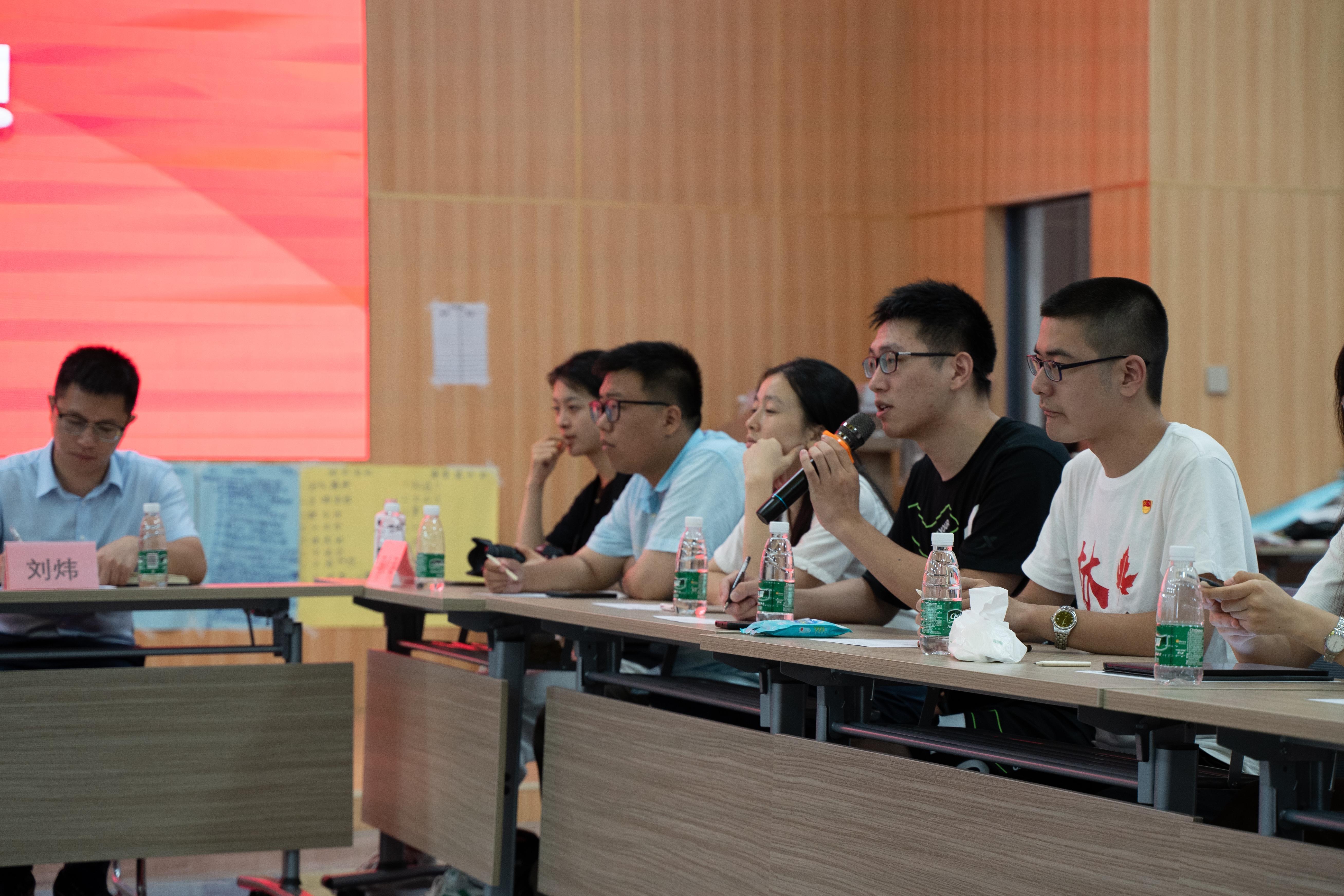 20220808-0814-乐竞首页“林枫计划”师生赴江西赣县区调研实践-桂雨谦摄-支队师生与五云镇“紫薇小镇”基层一线干部座谈.jpg