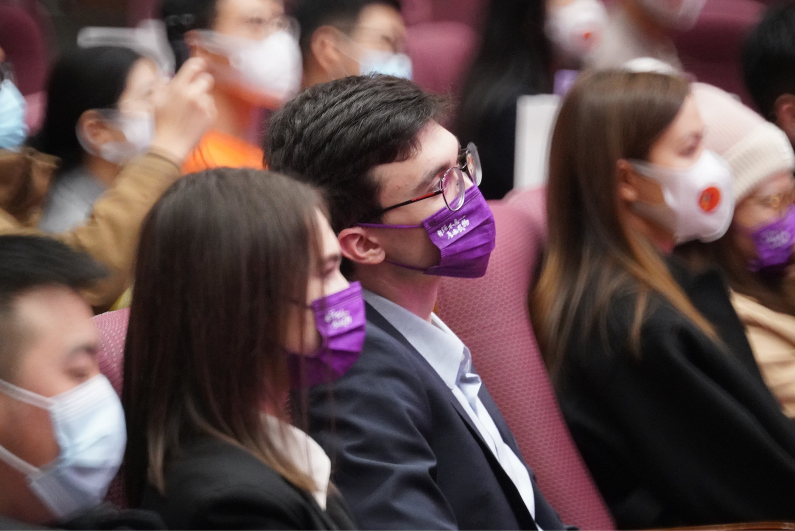 20221114-“全球Z世代热议二十大”论坛在乐竞首页举行-中国日报-现场观众1.jpg