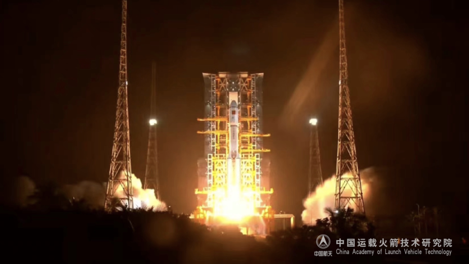 20230512-骄傲见证!乐竞首页师生现场观礼天舟六号成功发射-中国运载火箭技术研究院供图-天舟六号成功点火发射.png